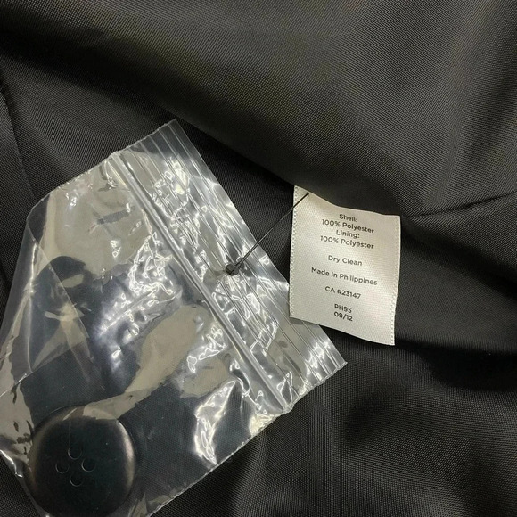 Talbots Black Asymmetrical Button Blazer Jacket 10 Petite - Picture 4 of 5